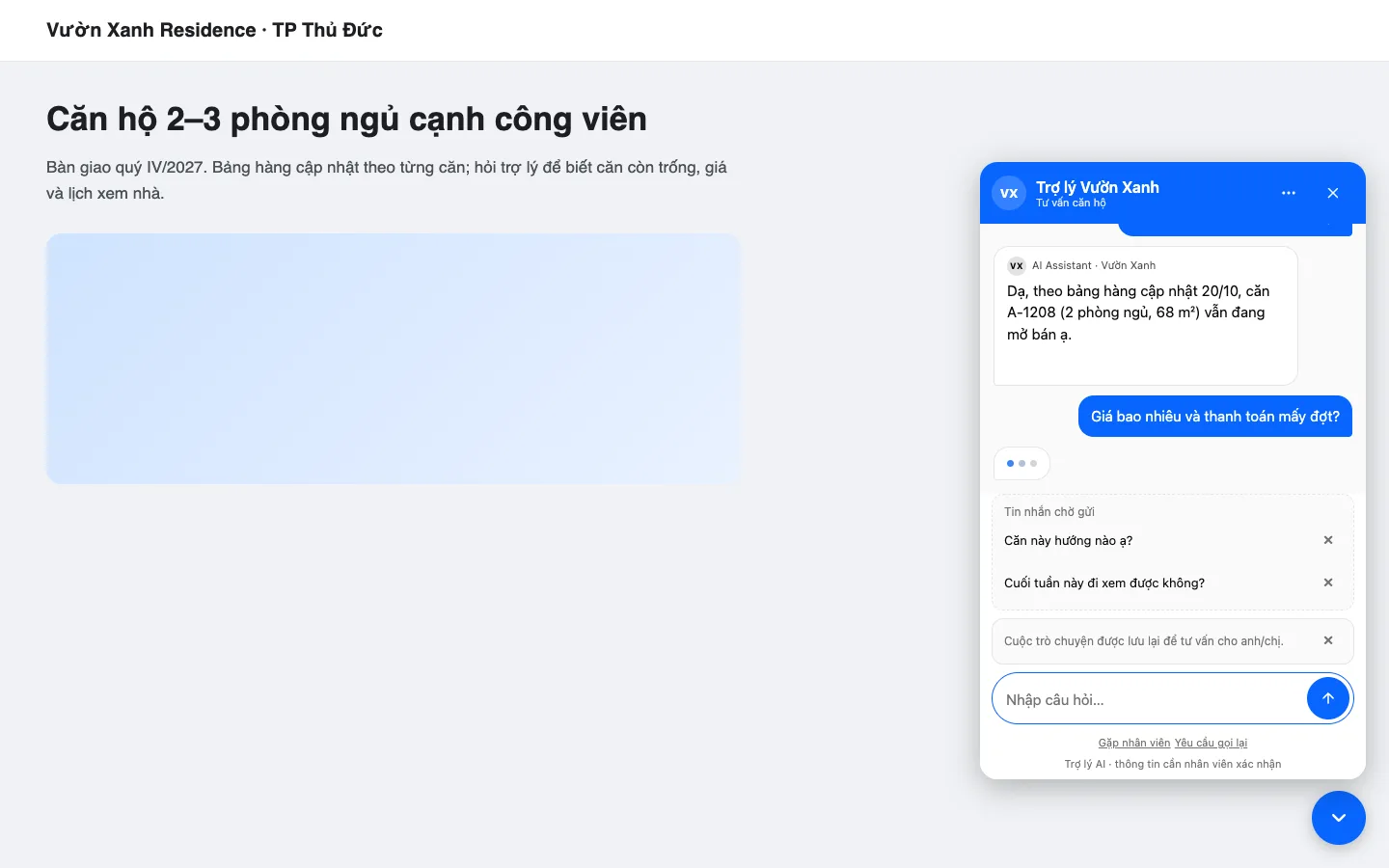 Khung chat trên trang dự án: trợ lý đang trả lời một câu, hai câu tiếp theo của khách nằm trong ô Tin nhắn chờ gửi, mỗi câu có nút bỏ